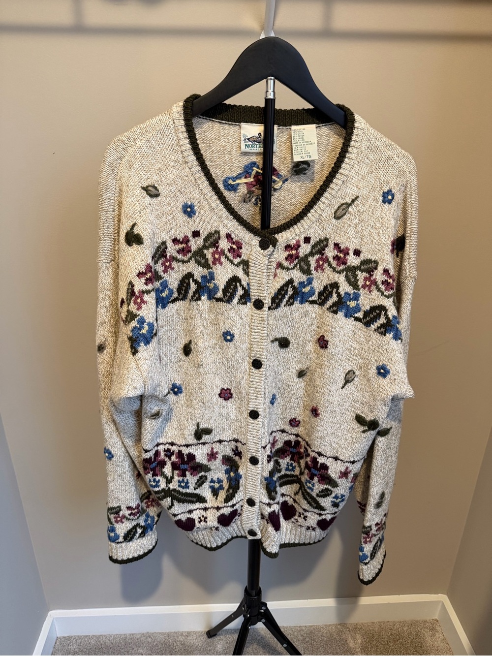 Vintage Northern Reflections, Wool Blend Floral & Hearts Cardigan XL